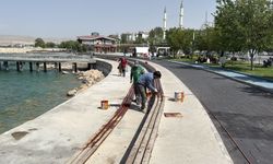 Edremit Sahil Bandında Yenileme Çalışmaları Hız Kazandı