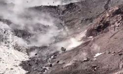 Sıcak Hava Ağrı Dağı'nı Harekete Geçirdi