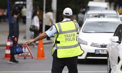 Trafikte Yeni Dönem! Araç İçi Aksesuar Kuralları Değişti