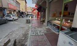 Van’da Esnaf Tepkili: “Çalışma Bitti, Kaldırımlar Onarılmadı”