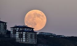 Van Gölü Üzerinde Süper Ay Görüntülendi