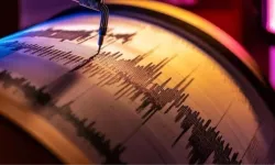 Beşik Gibi Sallandı: Sındırgı’da Sabahın İlk Saatlerinde Deprem