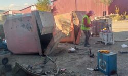 Van İpekyolu’nda Çöp Konteynerleri Onarılıyor