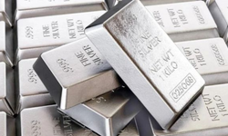 GÜMÜŞTE ŞOK ZİRVE! 11 Kasım’da 1 Gram Gümüş 69 TL’ye Dayandı – Yatırımcılar Alarmda! Altın Yetmedi, Şimdi Gümüş Patladı! 1 Haftada %8’in Üzerinde Artış