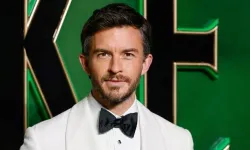 En Çekici Erkek Seçildi! Jonathan Bailey Kim? Nereli? Ne İş Yapıyor?