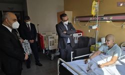 Van’da Onkoloji Hastalarına Moral Ziyareti