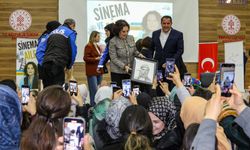 Hülya Koçyiğit Van’da Sinemaseverlerle Buluştu
