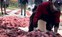 Asırlık Dayanışma Geleneği  Sürüyor: 140 Kurbanın Eti Tüm Köye Dağıtıldı