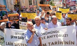Özgür Özel'e Diyarbakır'da Cami Çıkışı Protestosu