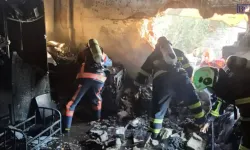 Ev Yangını Faciası: 1 Çocuk Hayatını Kaybetti, 5 Kişi Yaralandı