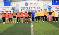Van'da Gülistan Doku Kadın Futbol Turnuvası Başladı
