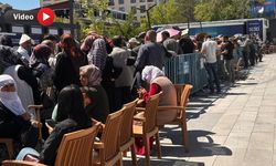 Van’da Mobil Hizmet Uygulaması: Metrelerce Kuyruk Oluştu