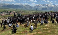 Hakkari’de Van Firmasına Ait Minibüste Yaşamını Yitiren 3 Kişi Uğurlandı