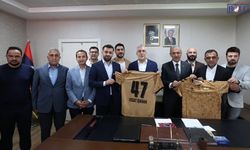 Bakan Vedat Işıkhan’dan Mardin 1969 Spor’a moral ziyareti