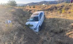 Otomobil Yoldan Savruldu: 3'ü Çocuk 6 Kişi Yaralandı
