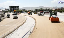 Van'ın En Önemli Güzergâhı Yeniden Hazırlanıyor: Kente Değer Katacak