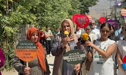 Van’da Mahalle Sakinlerinden Tepki: “O Pankartın Kime Ne Zararı Var?”