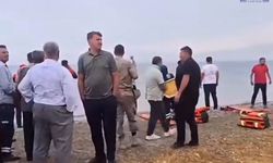 Van Gölü’nde 3 Genç Kız Boğulma Tehlikesi Geçirdi
