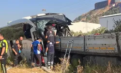 Yolcu Otobüsü Tıra Arkadan Çarptı: 2 Ölü, 3’ü Ağır 18 Yaralı