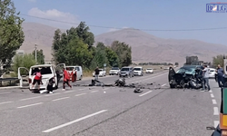 Van-Erciş yolunda feci kaza: 2 kişi hayatını kaybetti, 9 kişi yaralandı