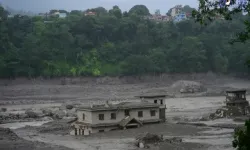 Deprem Sandılar, Gerçek Başka Çıktı! 165 Öldü, 1381 Kişi Kayıp!