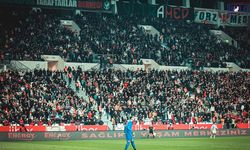 Amedspor Taraftarından Gövde Gösterisi!