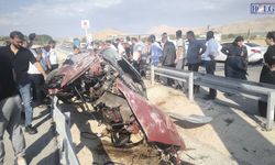 Van-Hakkâri Karayolunda Feci Kaza: 1 Ölü, 3 Yaralı