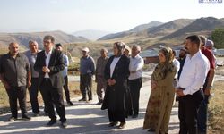 Eşbaşkanlar Akçift’te Yol Çalışmalarını İnceledi: “Kırsalın Sorunlarını Çözmek İçin Sahadayız”