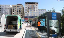 Van’da Otobüs Duraklarında Hijyen Mesaisi: 200 Durak Dezenfekte Ediliyor