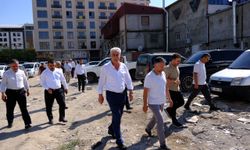 HÜDA PAR Van’da Mülkiyet Sorunu Yaşayan Esnaflarla Bir Araya Geldi