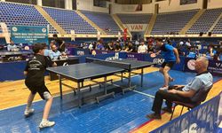 Van’da masa tenisi şöleni! 20 ilden 220 sporcu yarışıyor