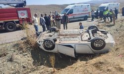 Van’da iki ilçede kaza alarmı! Otomobiller hurdaya döndü, yaralılar var