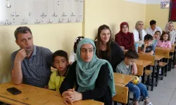 Van’da okullarda uyum haftası heyecanı! Minik öğrenciler ders başı yaptı