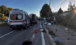 Fındık işçilerinin bulunduğu araç kaza yaptı: 4 ölü, 8 yaralı