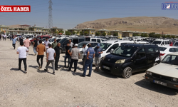 Van’da Milyonluk Arabalara Asfaltsız Karşılama