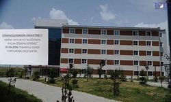 Van YYÜ’de kız öğrenciler yurt yerine sokakta kaldı