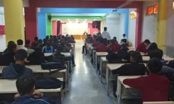 Van’da liseli gençlere “güzel ahlak” konferansı