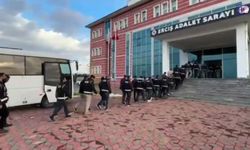 Van’da onlarca silah ele geçirildi: 10 tutuklama
