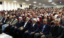 Van’da "İlme ve Ulemaya Vefa" programı düzenlendi