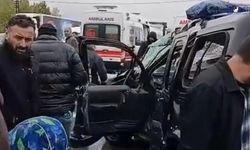 Van’da tır ile çarpışan araçta 2 kişi yaralandı