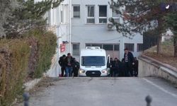 40 yaşındaki adamı bıçaklayarak öldürmüştü: Dava ertelendi