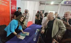 Diyarbakır’da Başak Demirtaş’ın imza etkinliğine yoğun ilgi