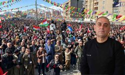 Yüksekova Newrozu’nda saygı duruşuna 10 ay hapis cezası!