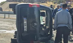 Van yolunda korkutan kaza! 2 yaralı