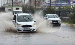Adana’da Cadde ve Sokaklar Su Altında Kaldı