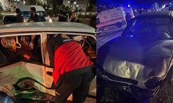 Van Edremit’te otomobiller çarpıştı: 3 kişi yaralandı