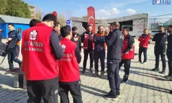 Van Umut Kervanı arama kurtarma ekibi deprem anma programına katıldı