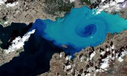 Van Gölü’nde akılalmaz görüntü! Uzaydaki görüntüsü görenleri şaşırttı
