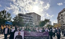 Van’da “Komploya Karşı Şimdi Kadın Zamanı” Yürüyüşü Başladı