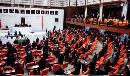 AK Parti'den Kritik Hamle! Sürecin İlk Yasal Adımı İçin İmzalar Toplanıyor